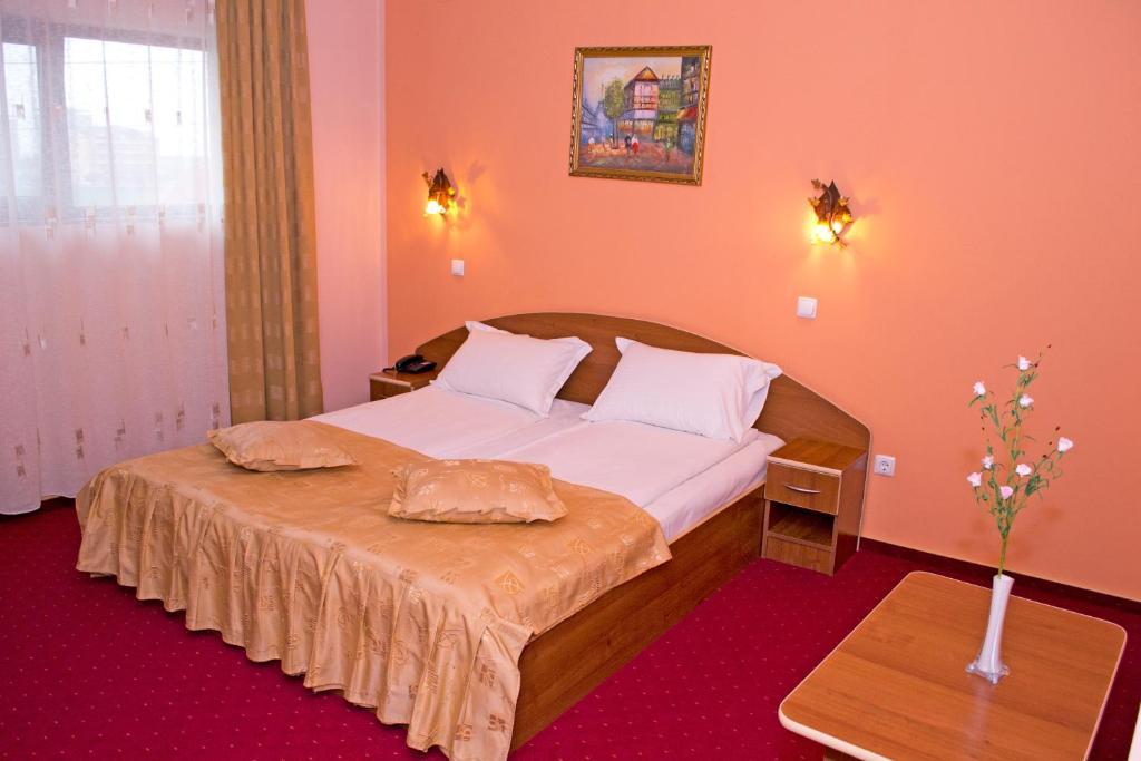 Hotel Xemar Arad Zimmer foto
